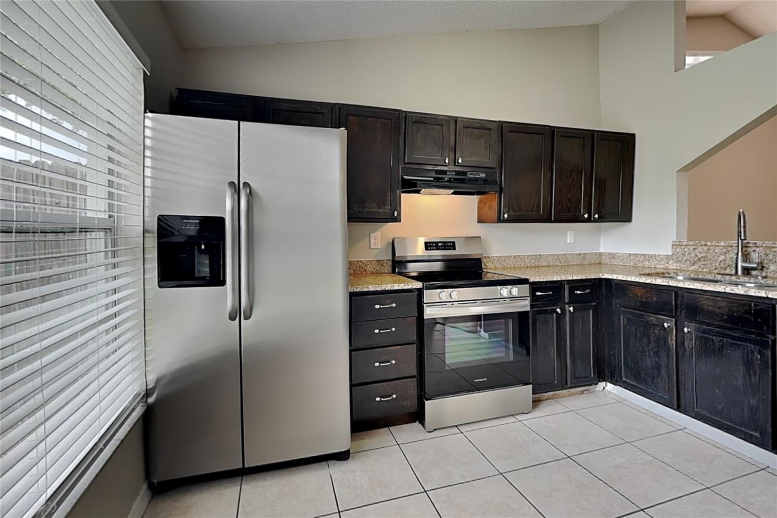 SUMMERFIELD VILLAGE II TR 5 - Residential Lease