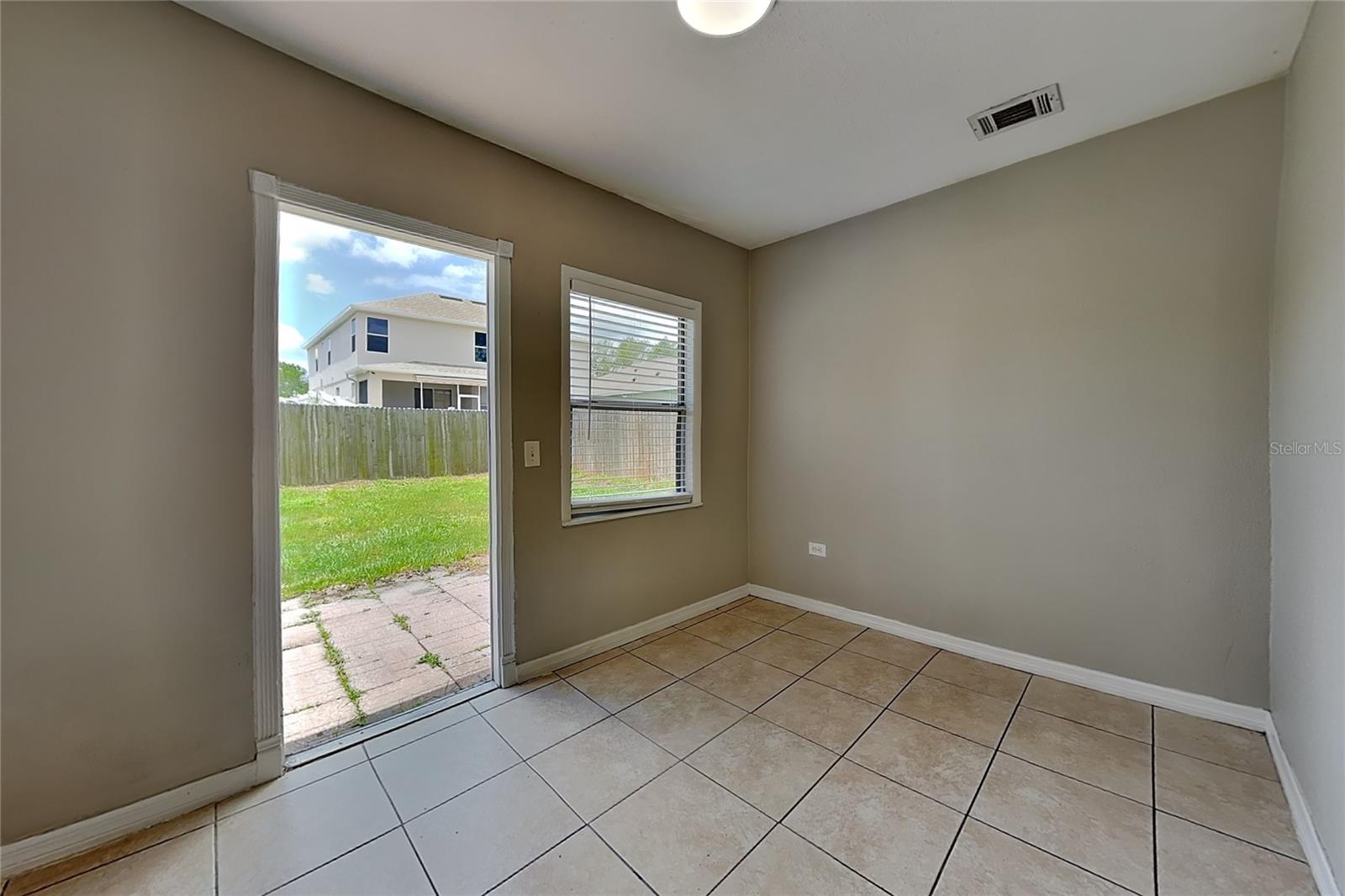 SUMMERFIELD VILLAGE II TR 5 - Residential Lease