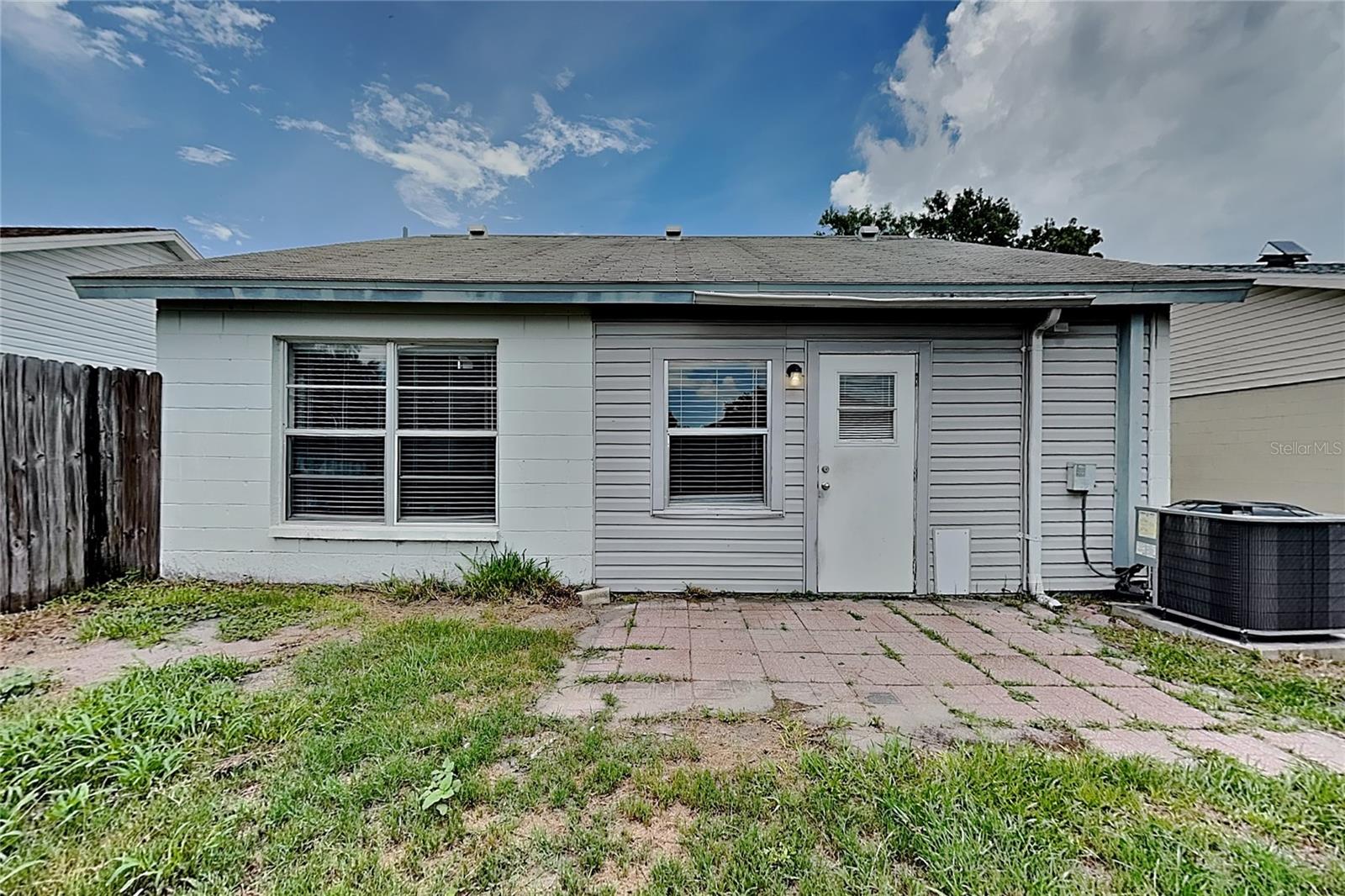 SUMMERFIELD VILLAGE II TR 5 - Residential Lease
