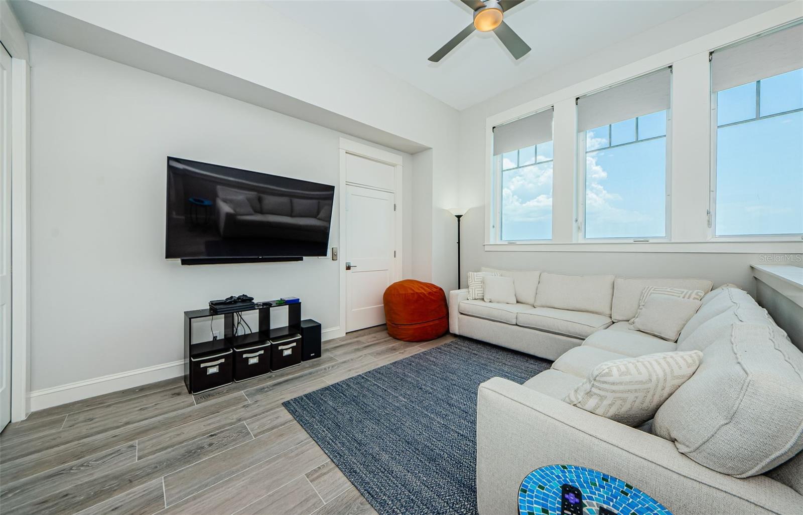 BELLEVUE ESTATES ISLAND 2ND ADD - Residential