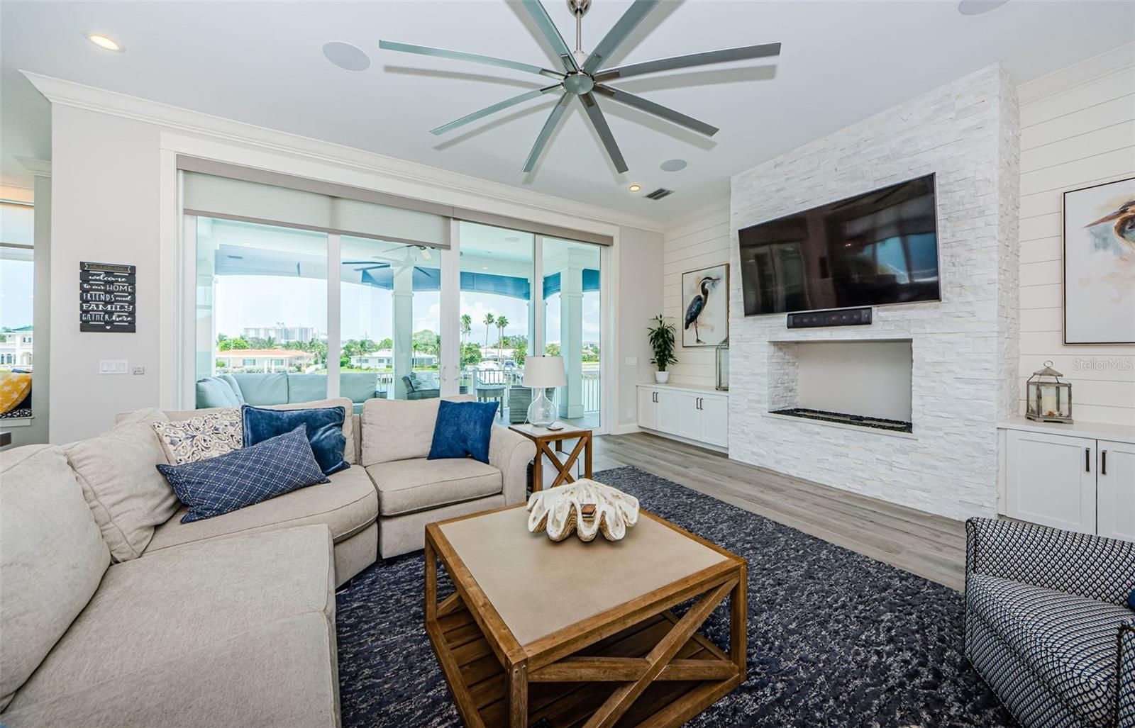 BELLEVUE ESTATES ISLAND 2ND ADD - Residential