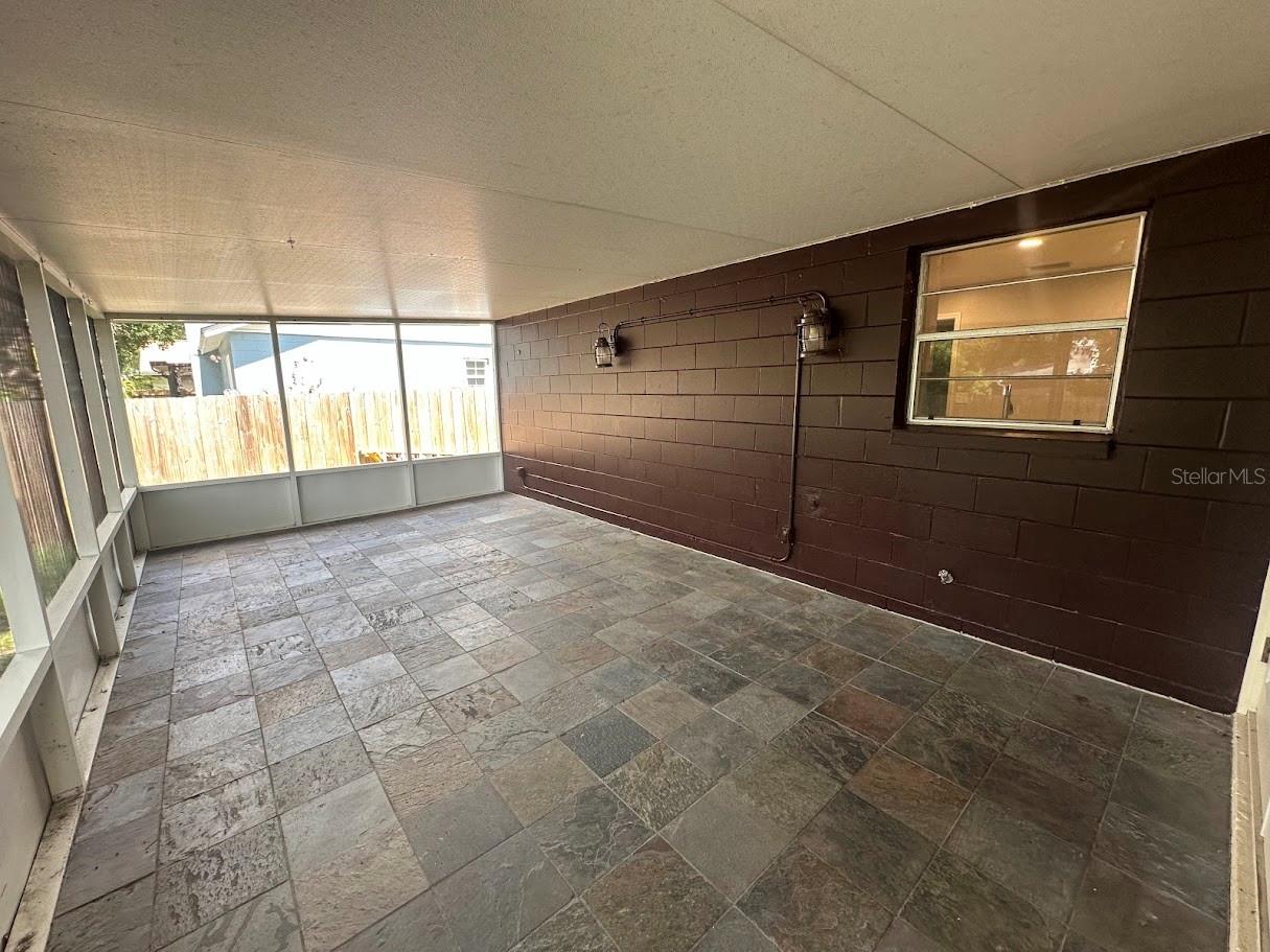 LIVINGSTON UNIT III B - Residential