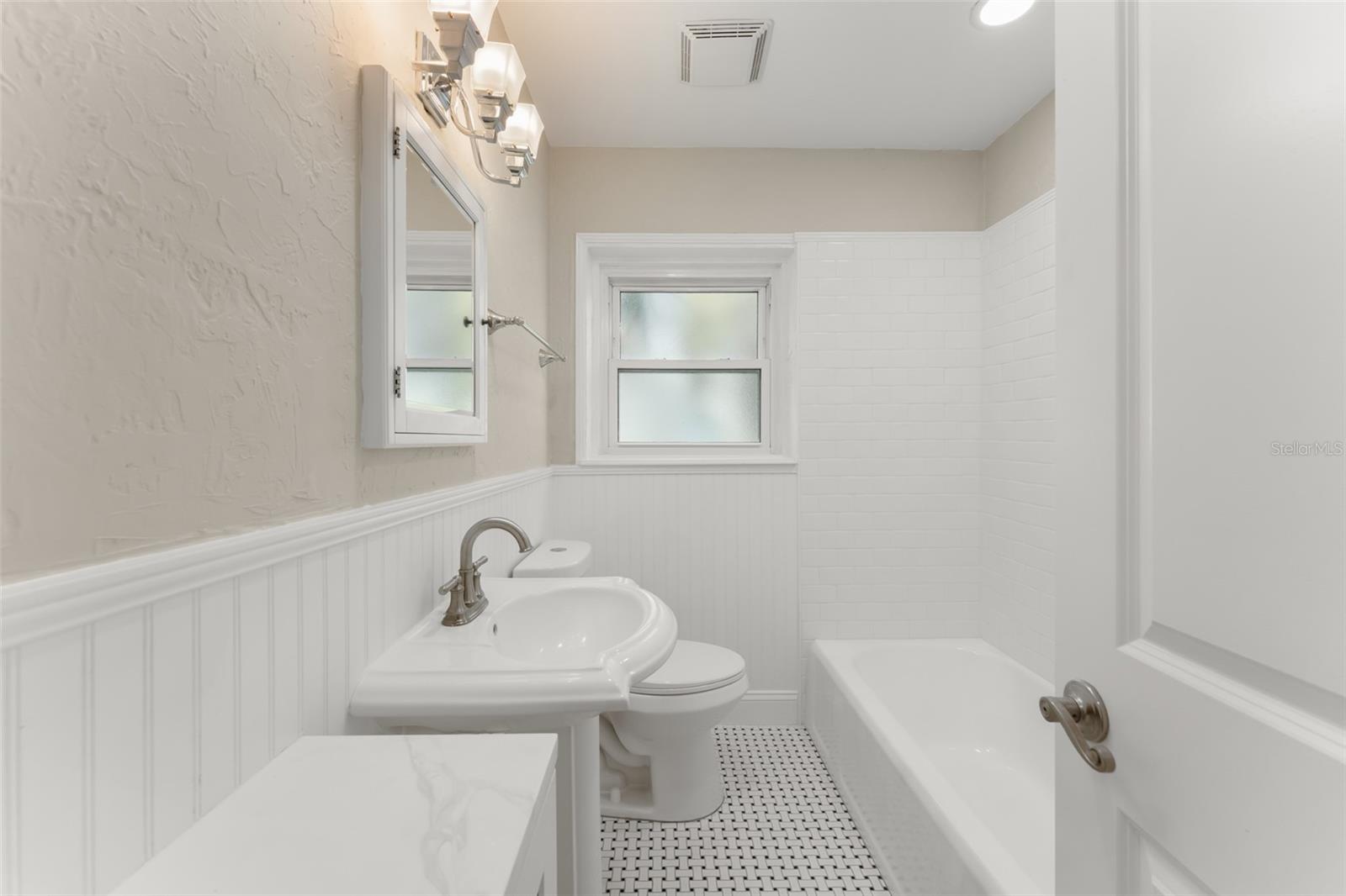 ORWIN MANOR WESTMINSTER - Residential