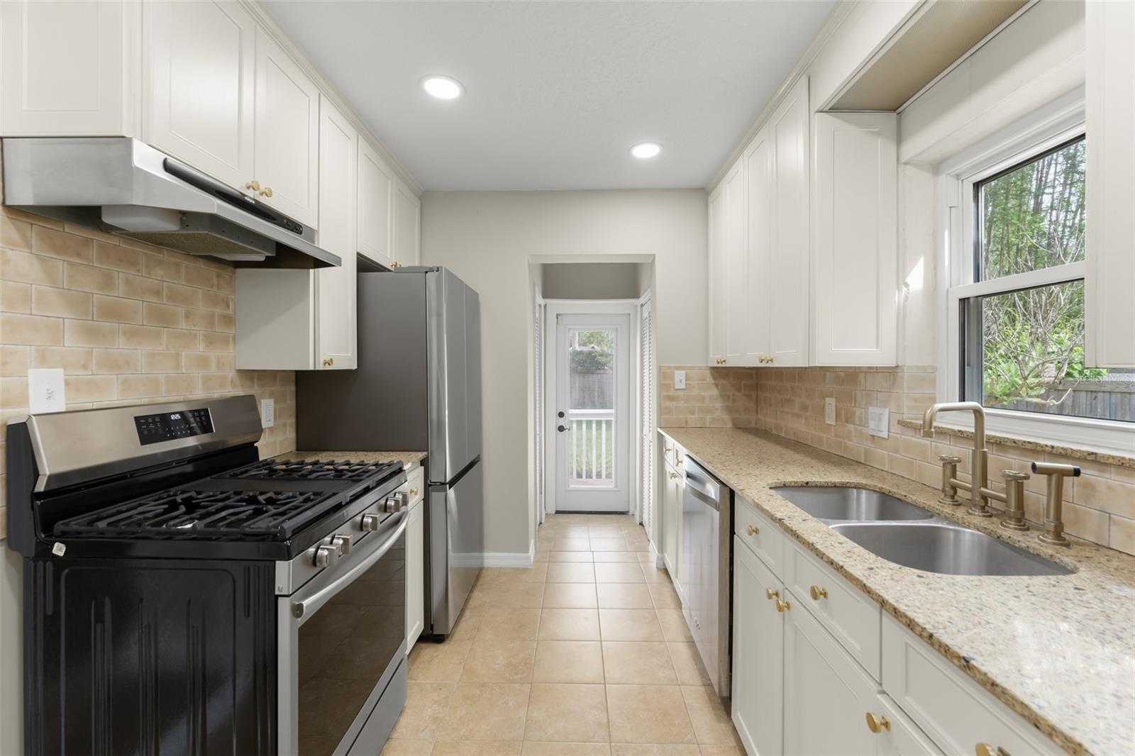 ORWIN MANOR WESTMINSTER - Residential