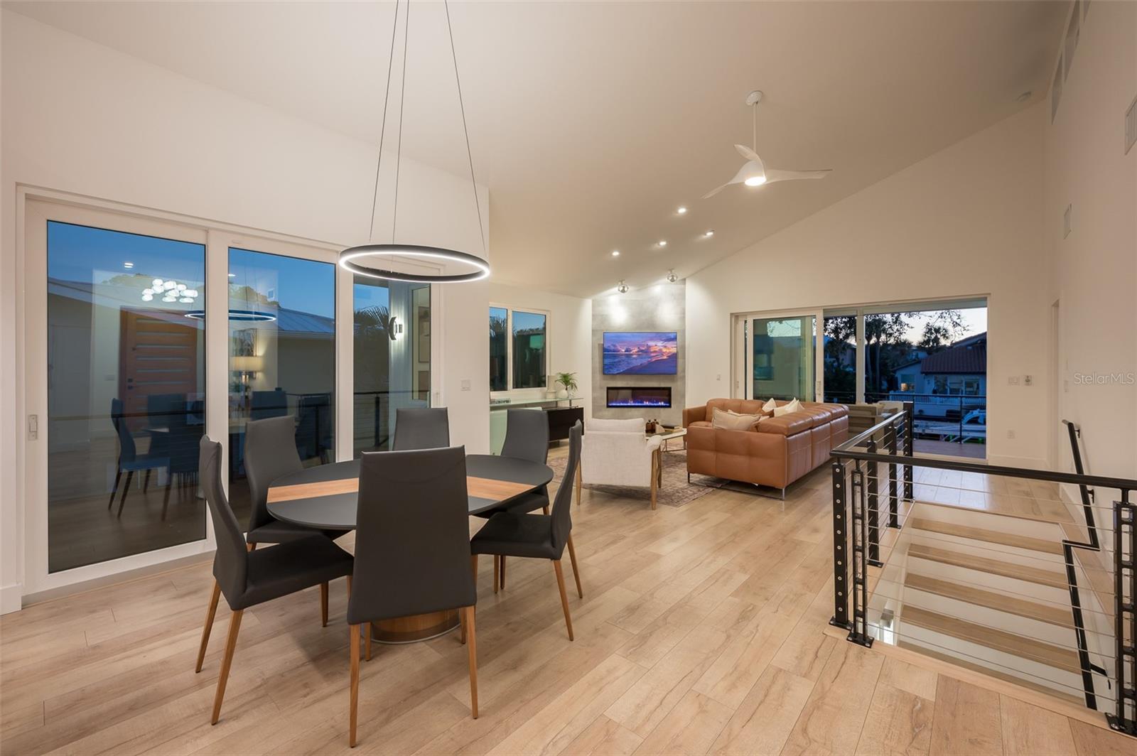 SIESTA BEACH - Residential