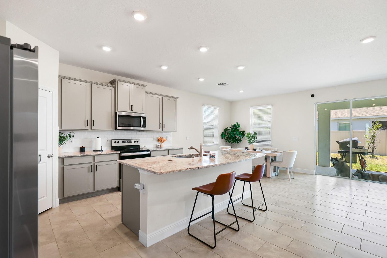 MANGROVE MANOR PH 2 - Residential Lease