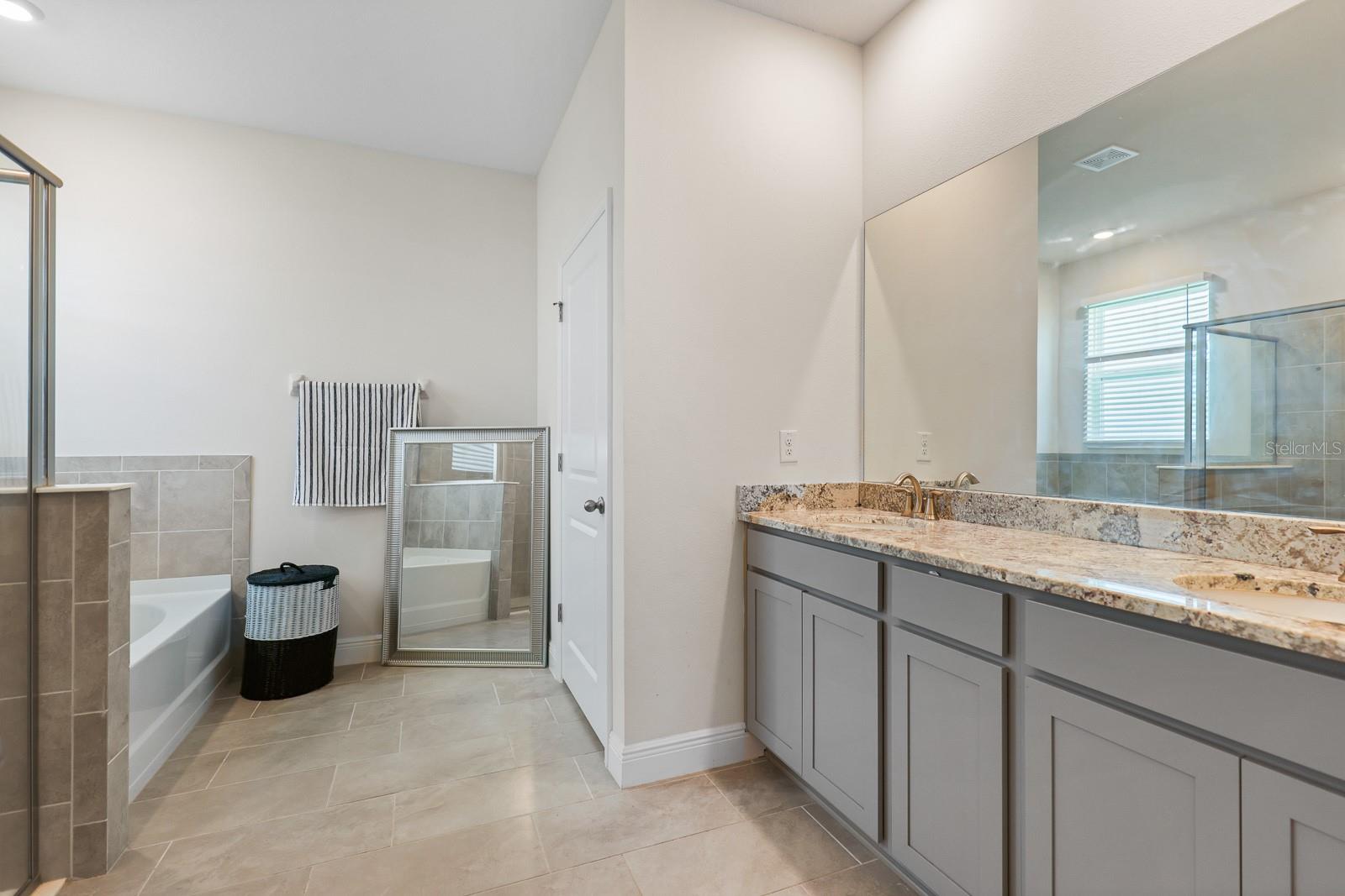 MANGROVE MANOR PH 2 - Residential Lease