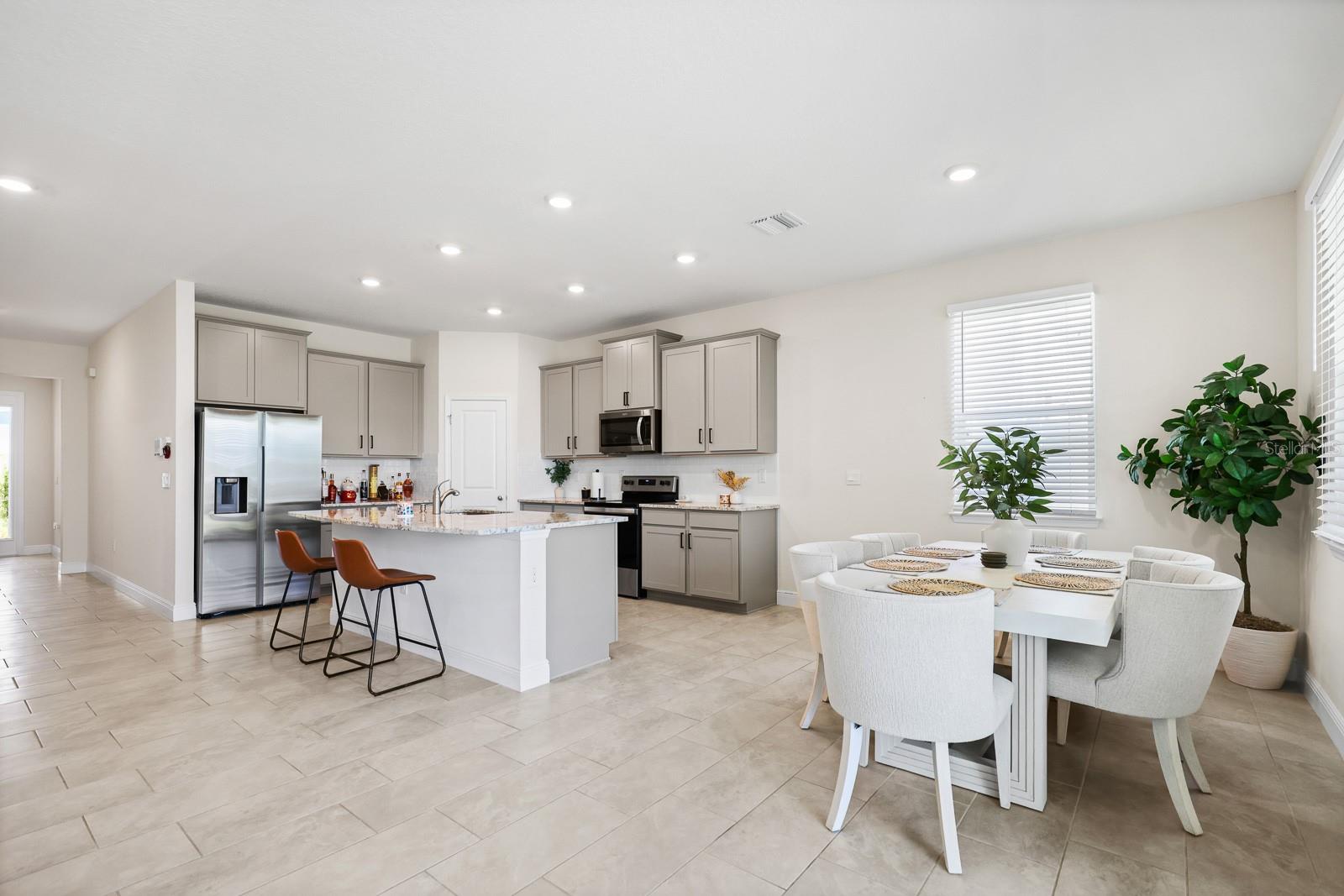 MANGROVE MANOR PH 2 - Residential Lease