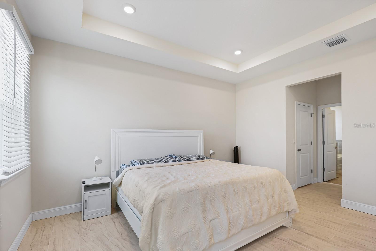 MANGROVE MANOR PH 2 - Residential Lease