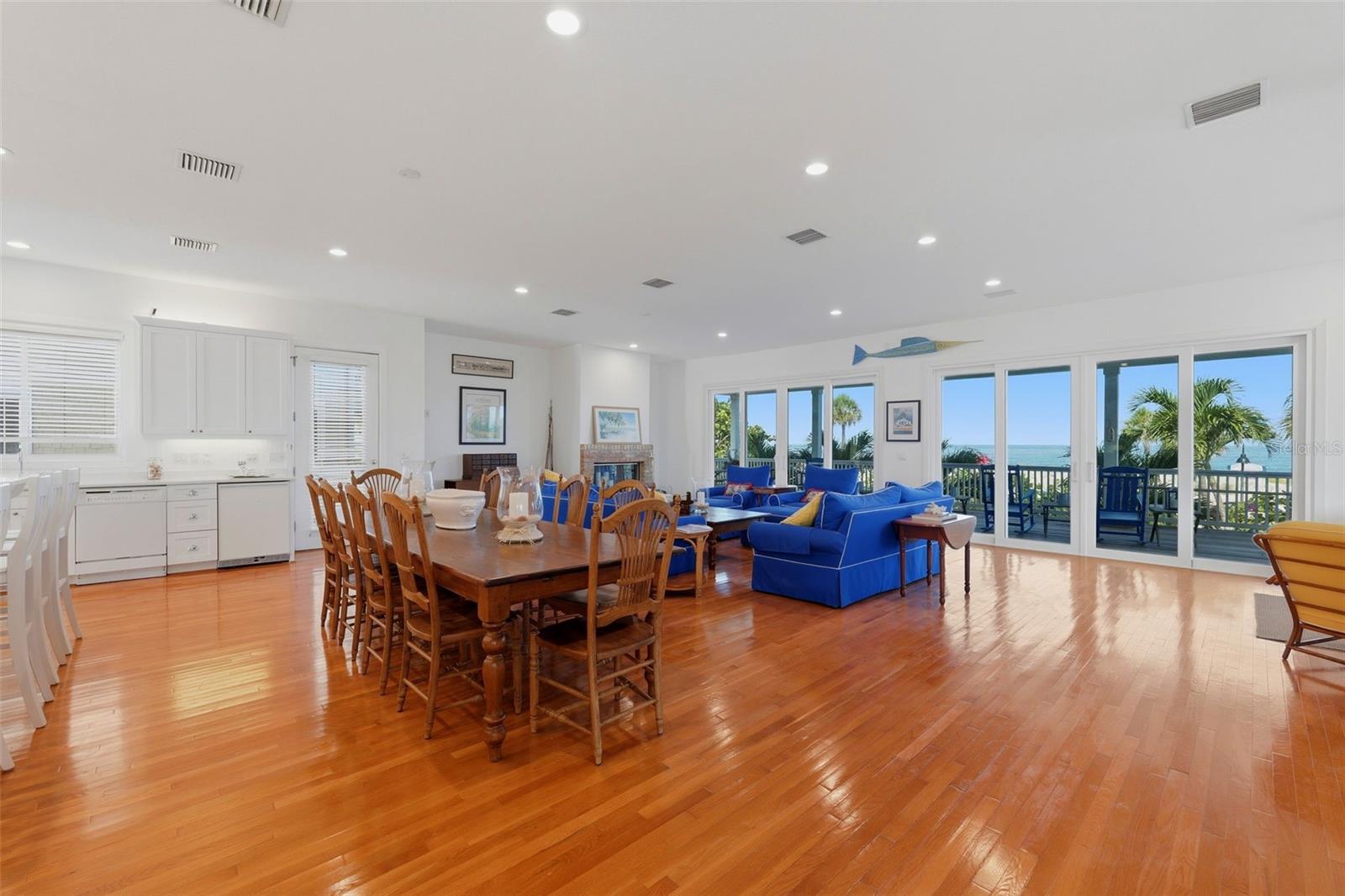 MOREY BEACH - Residential