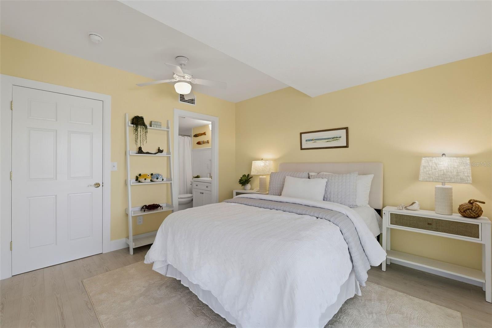MOREY BEACH - Residential