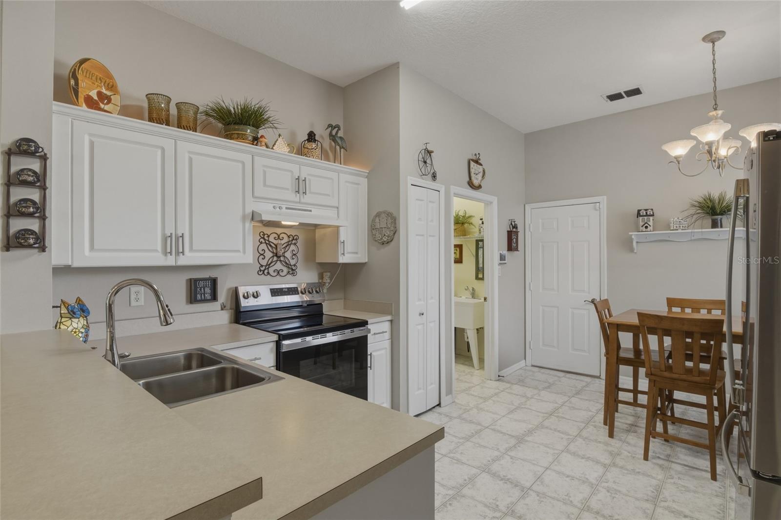 SUMMIT GREENS PH 01 - Residential