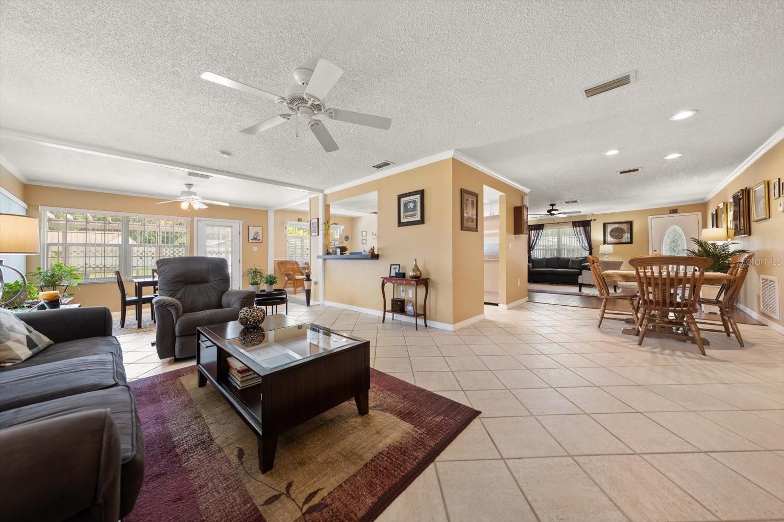 ANCHORAGE OF TARPON LAKE UNIT THREE THE - Residential