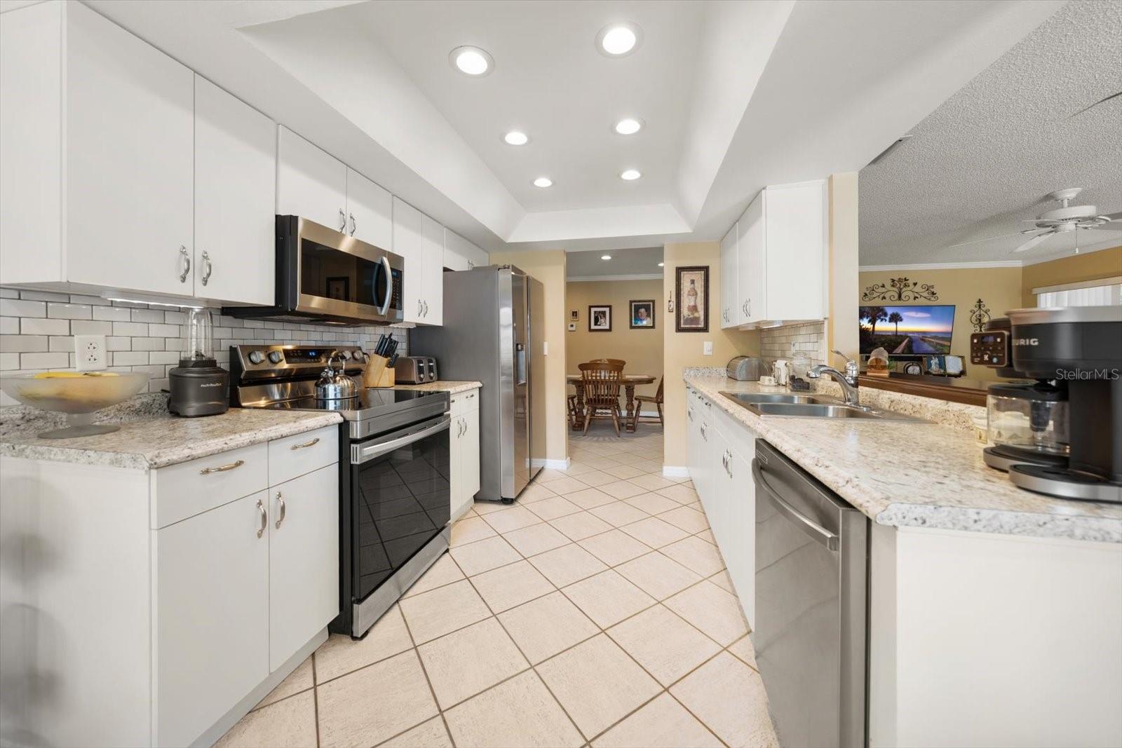 ANCHORAGE OF TARPON LAKE UNIT THREE THE - Residential