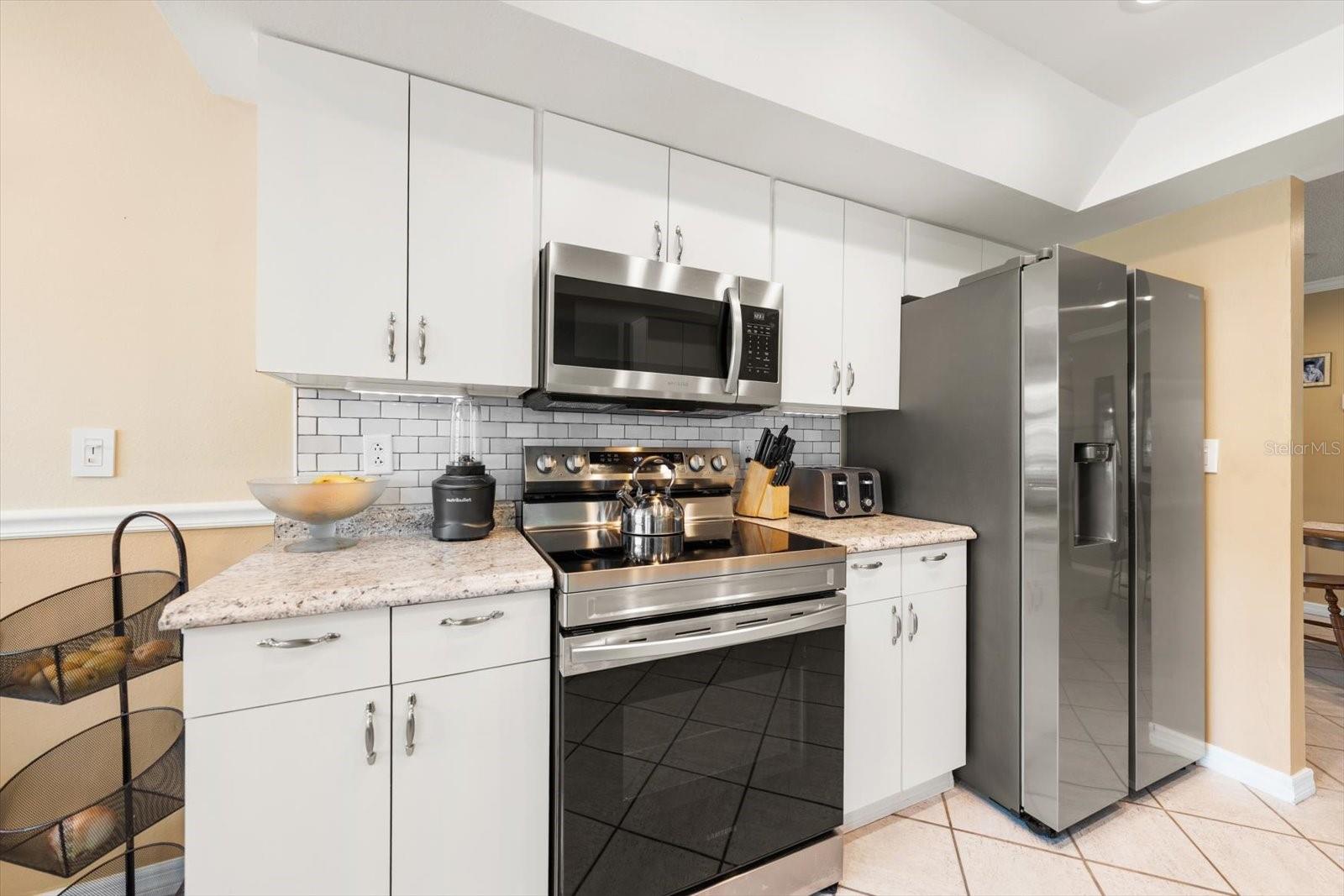ANCHORAGE OF TARPON LAKE UNIT THREE THE - Residential