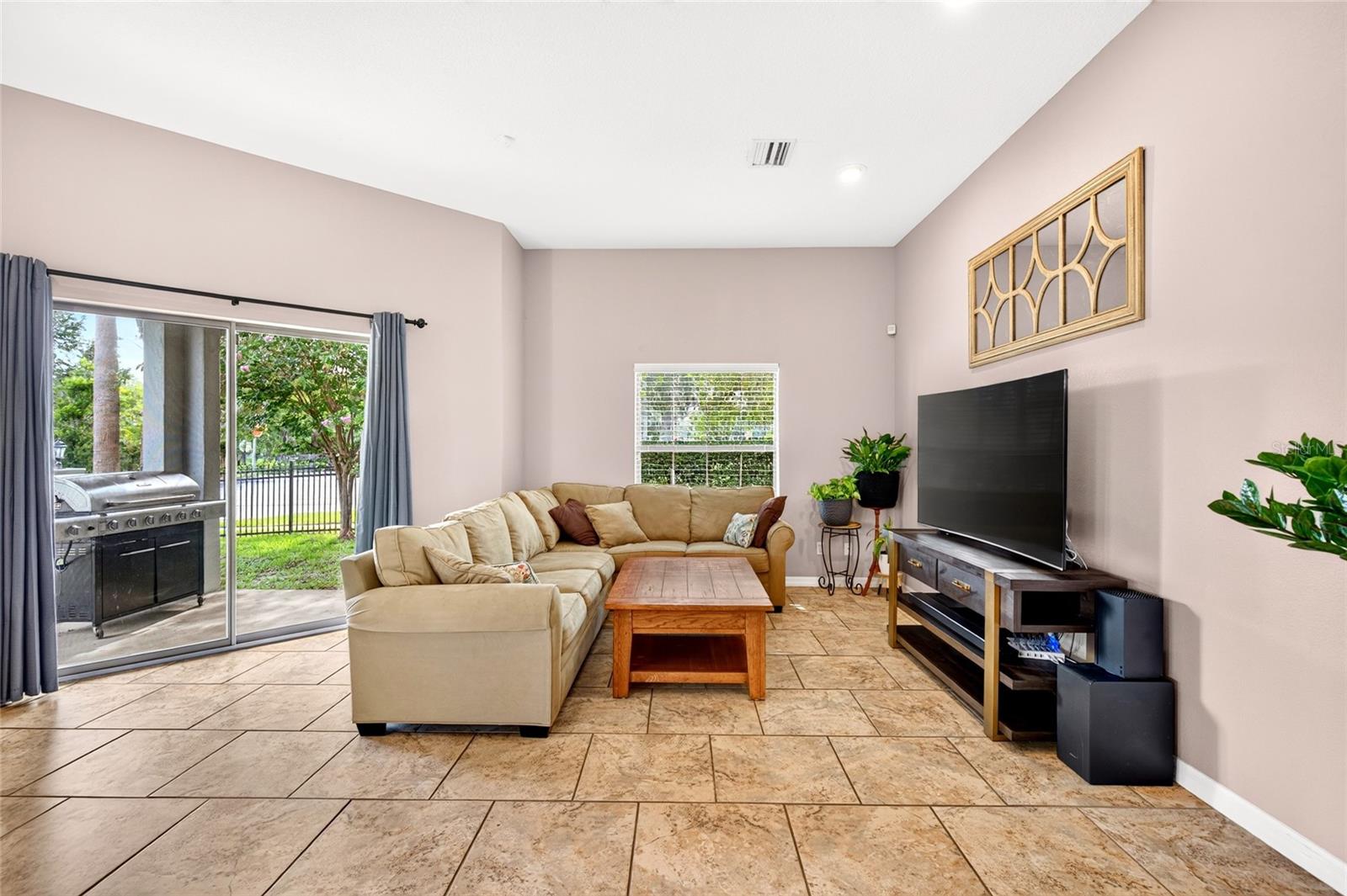 AVALON CONDO - Residential