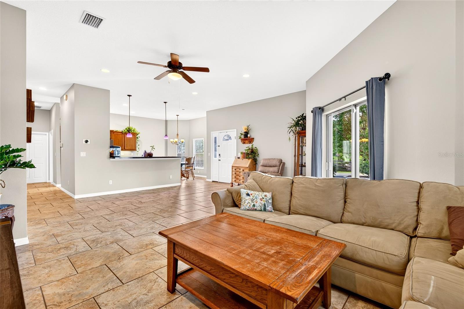 AVALON CONDO - Residential
