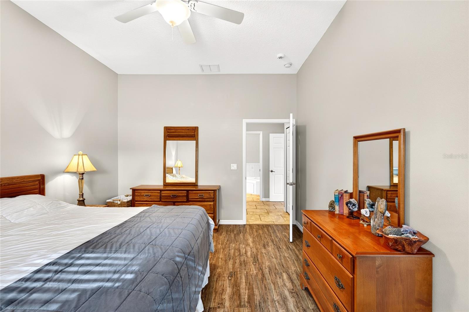 AVALON CONDO - Residential