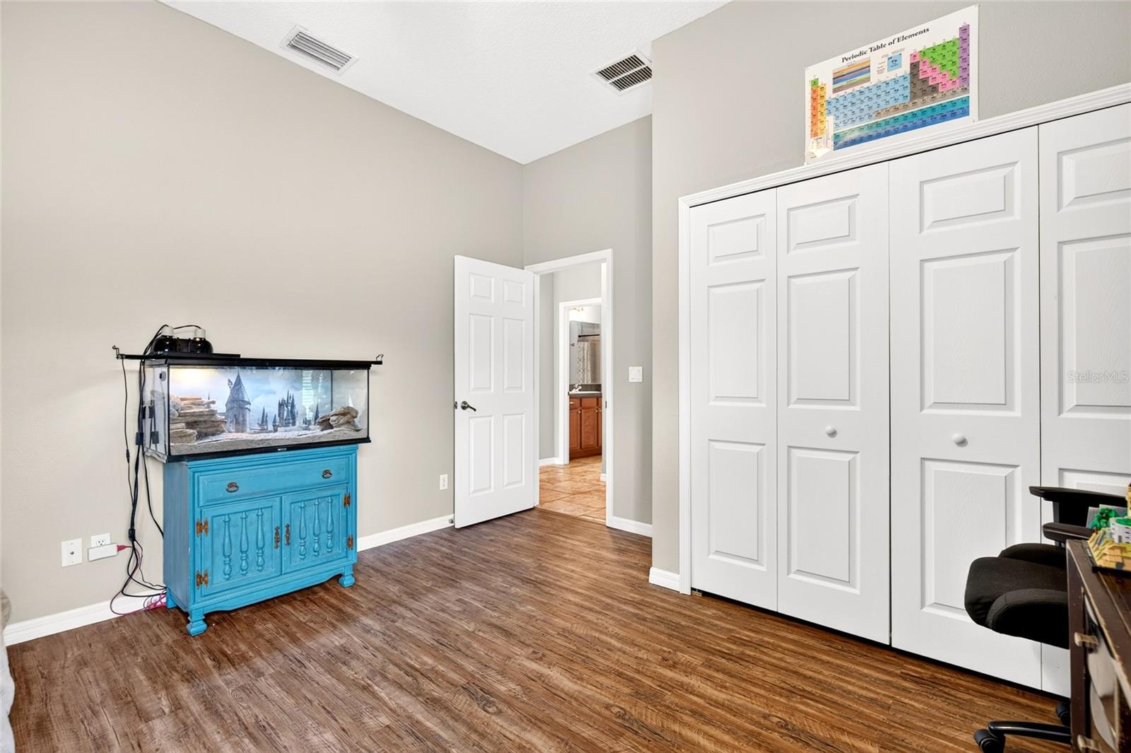 AVALON CONDO - Residential