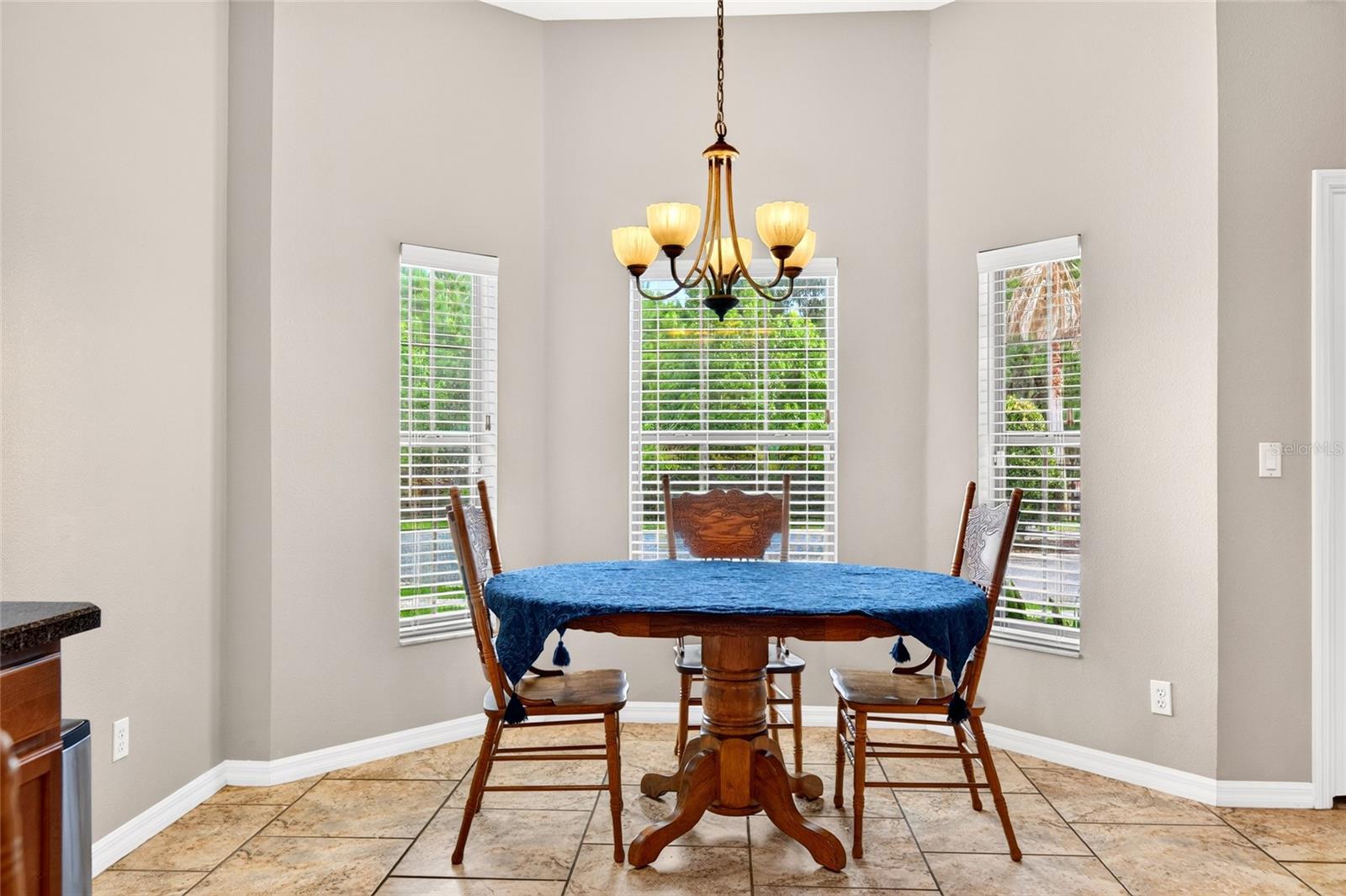 AVALON CONDO - Residential
