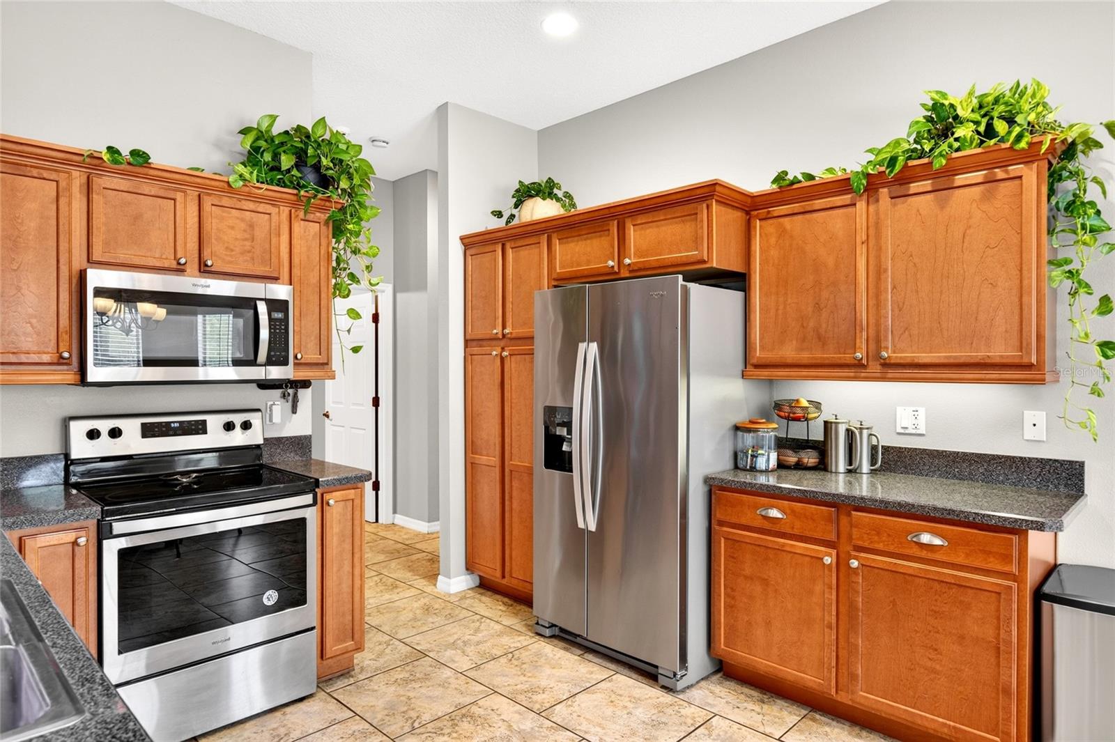 AVALON CONDO - Residential