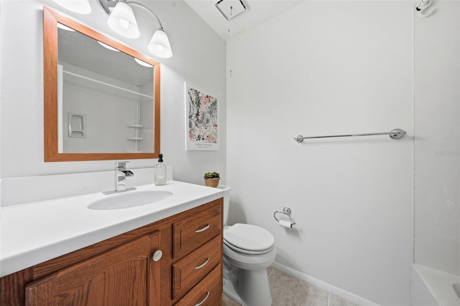 MCDONALD RDG - Residential