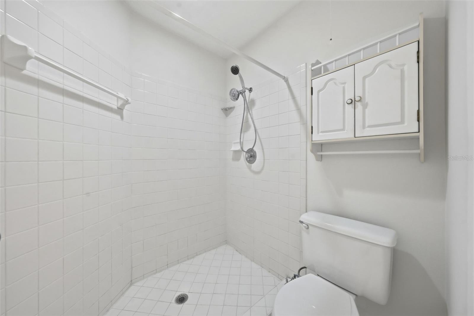 MCDONALD RDG - Residential