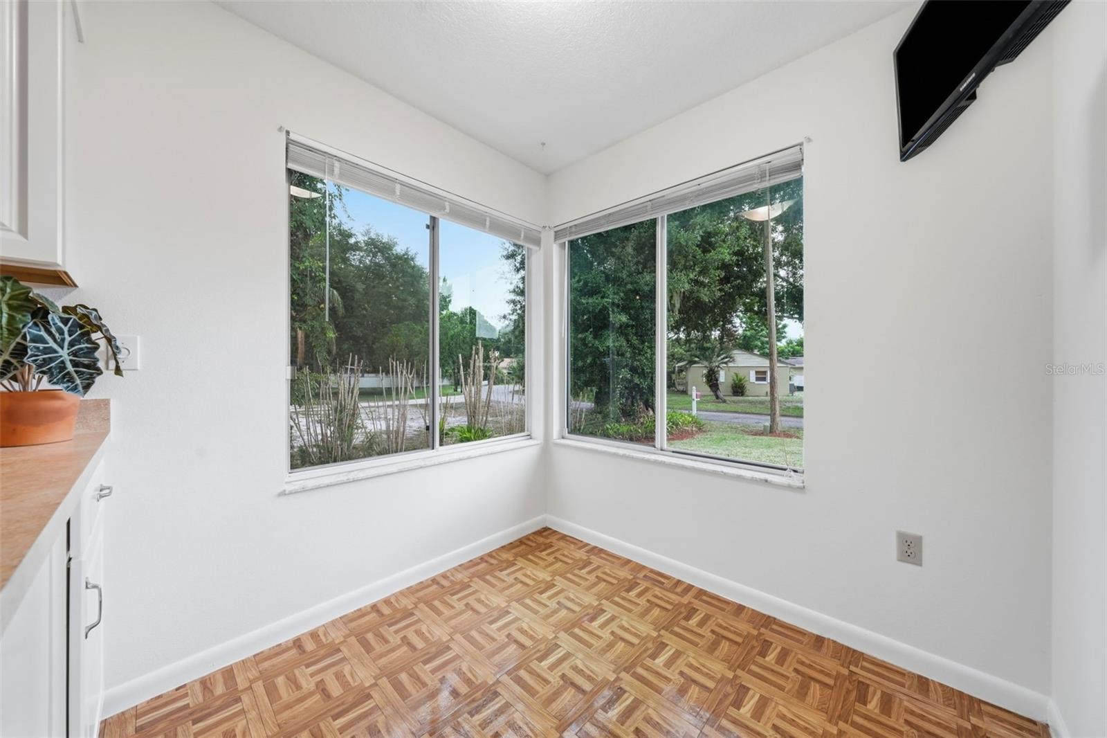 MCDONALD RDG - Residential
