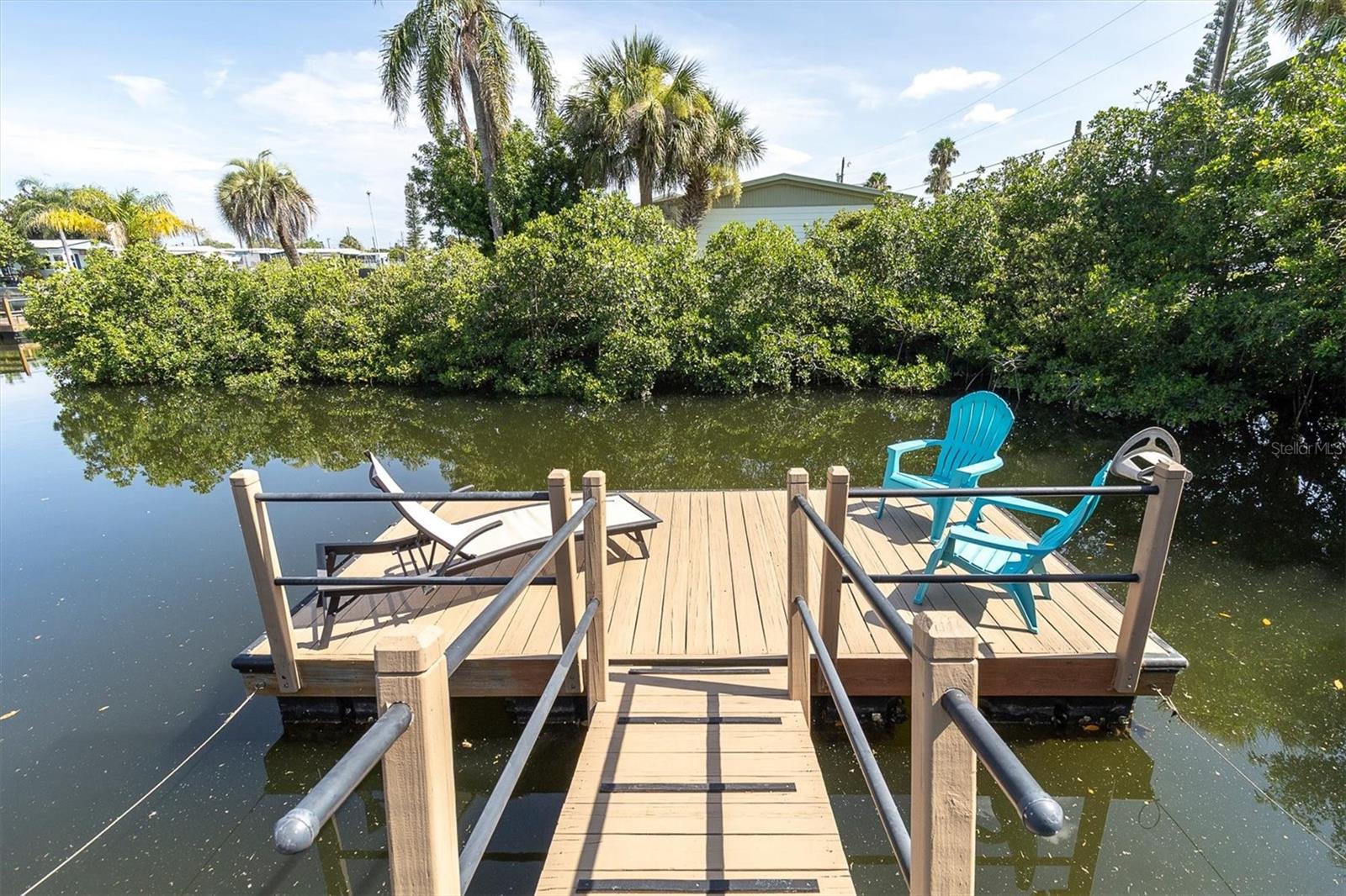 SIGNAL COVE - Residential