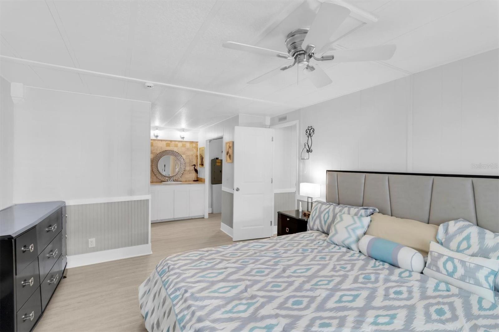 SIGNAL COVE - Residential