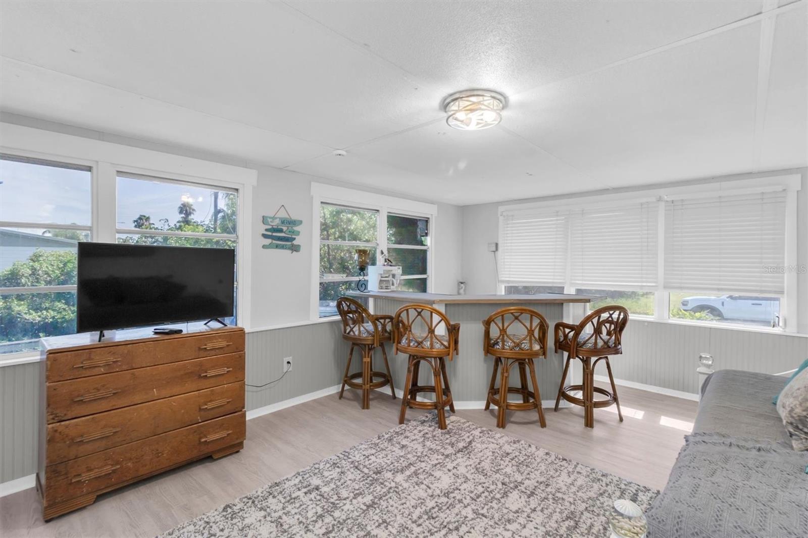 SIGNAL COVE - Residential