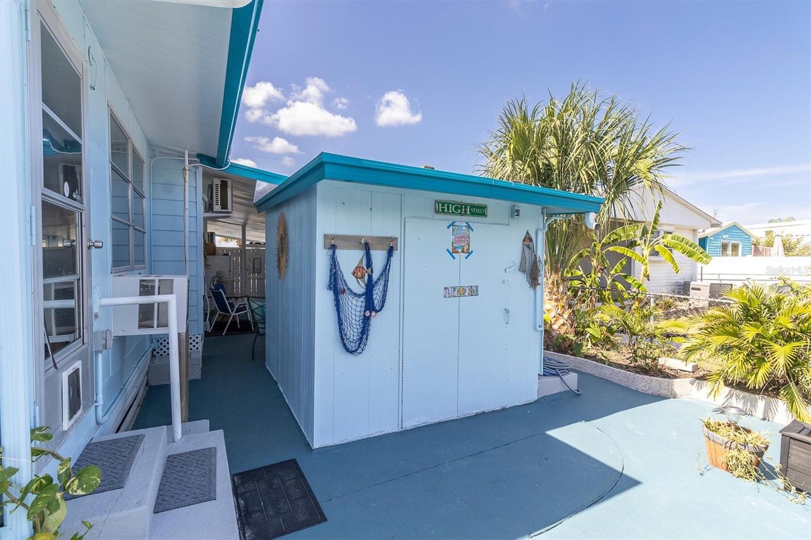 SIGNAL COVE - Residential