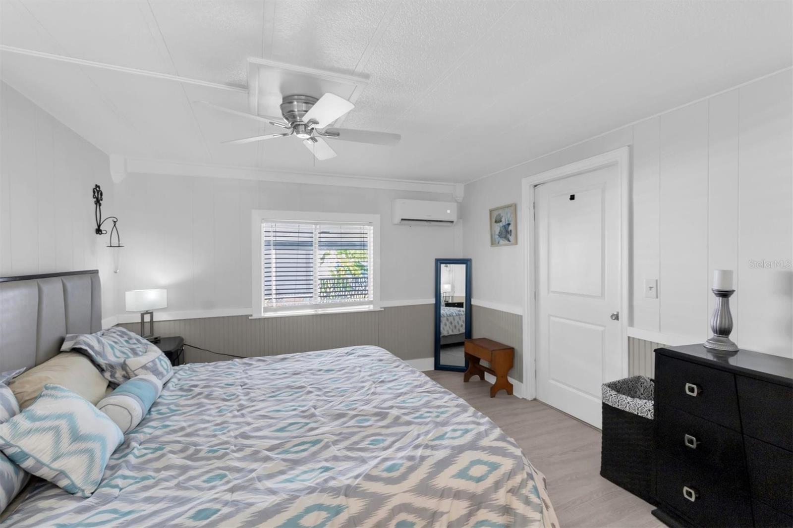 SIGNAL COVE - Residential