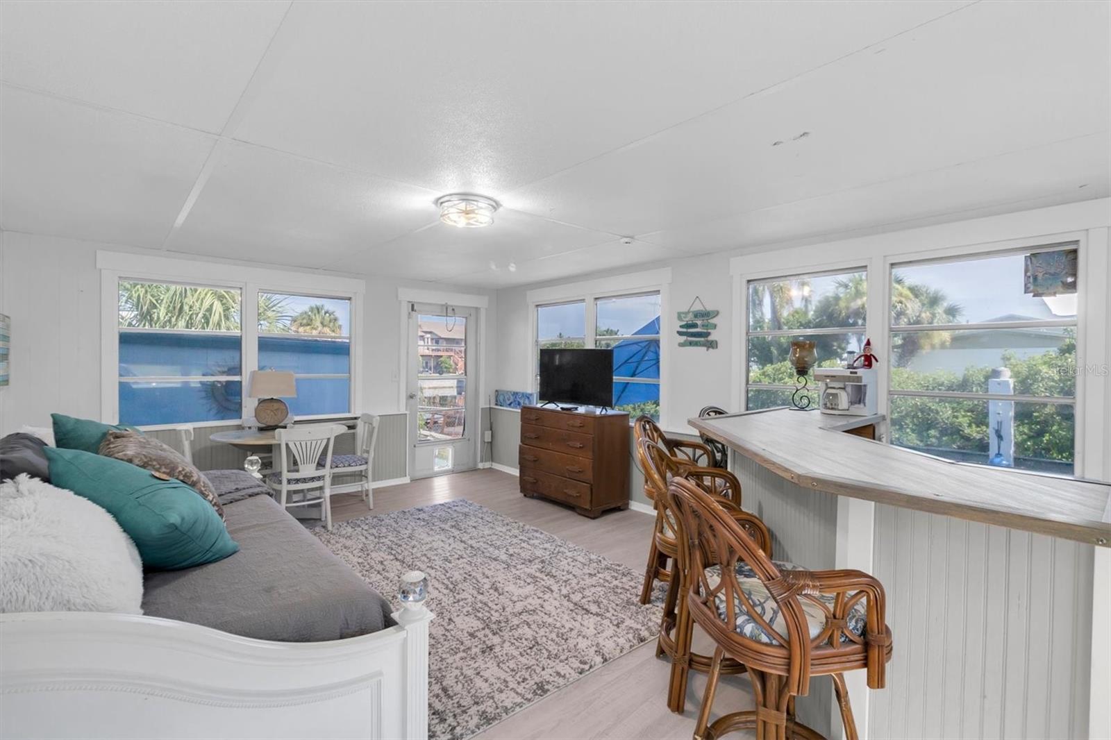 SIGNAL COVE - Residential