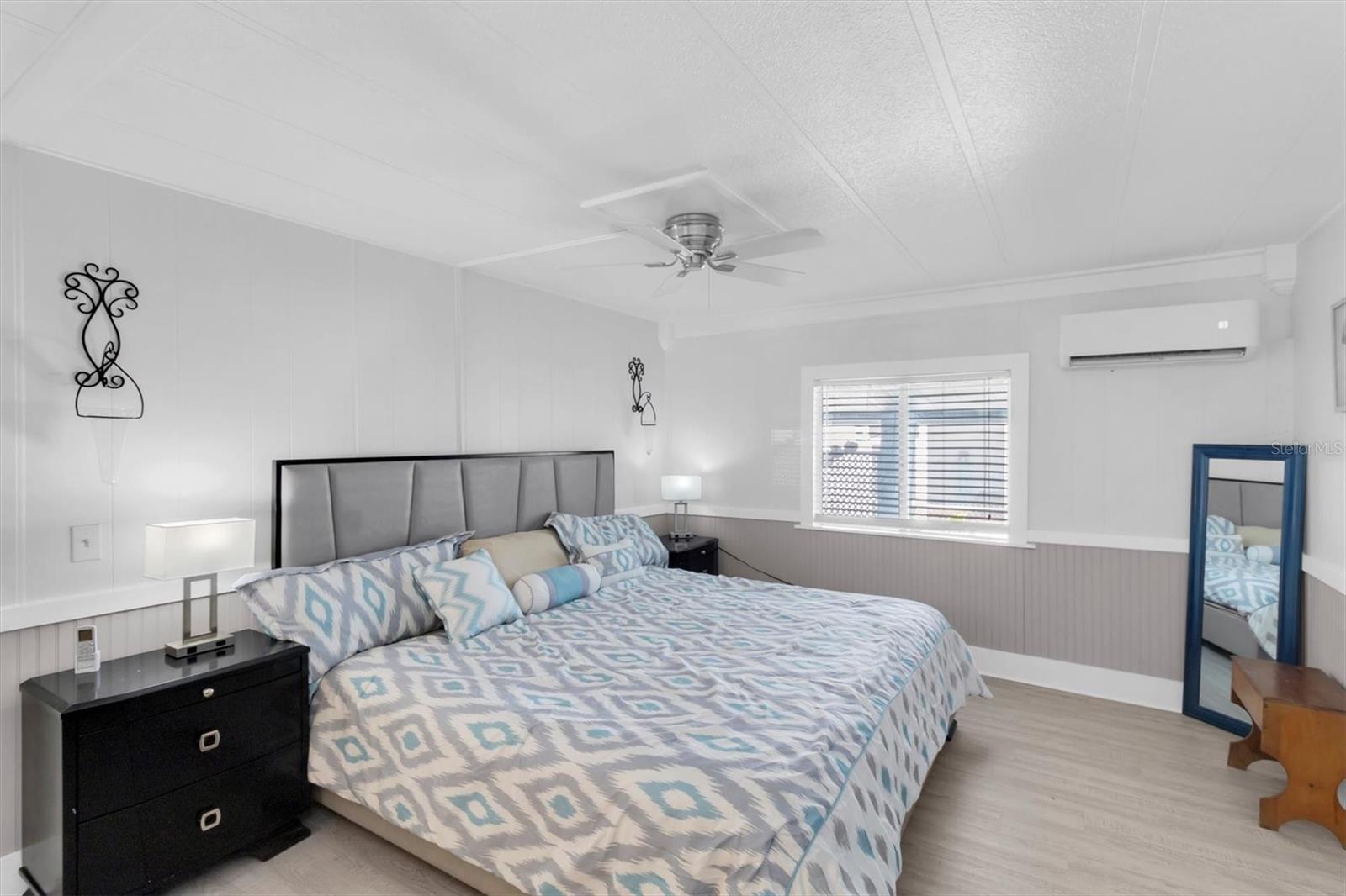 SIGNAL COVE - Residential