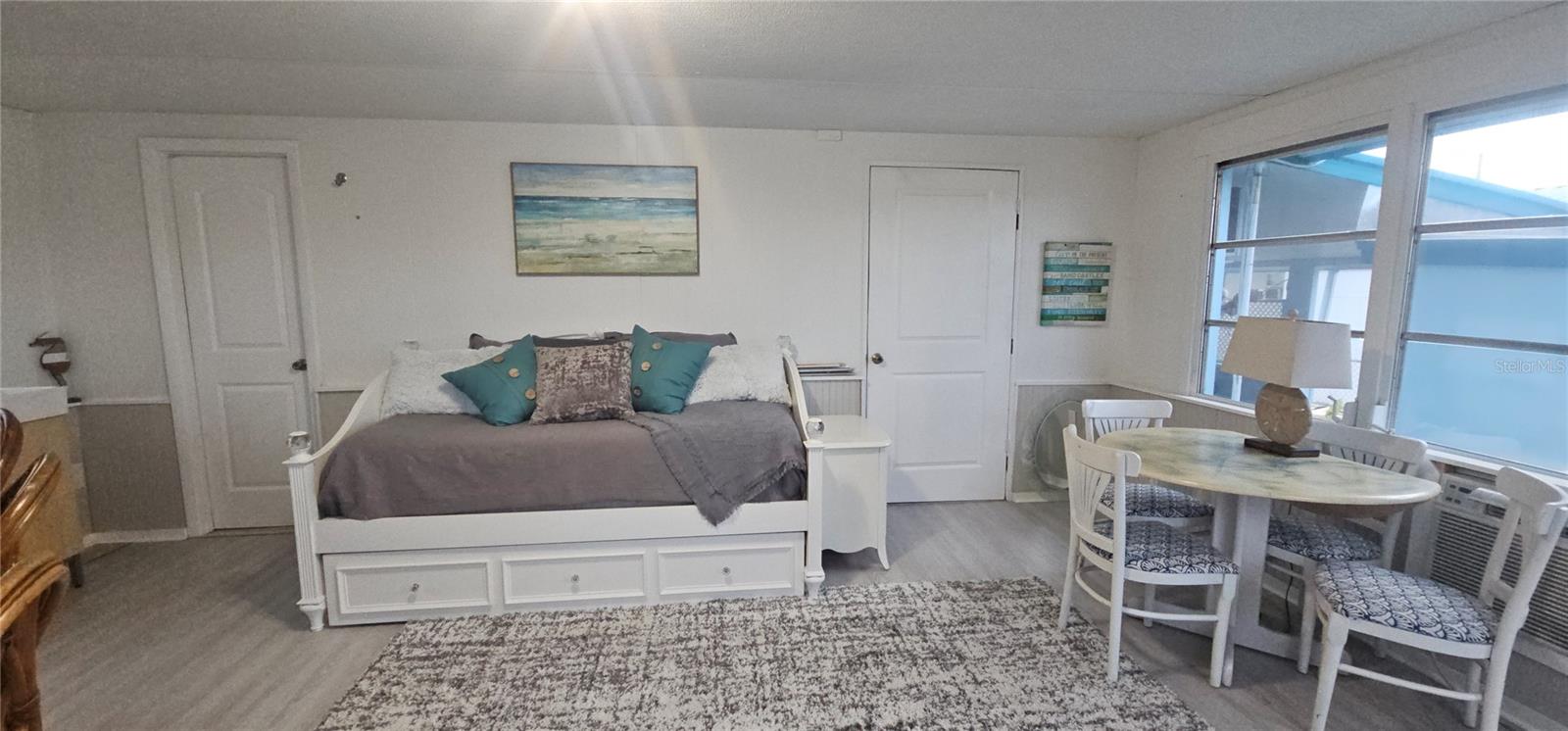 SIGNAL COVE - Residential