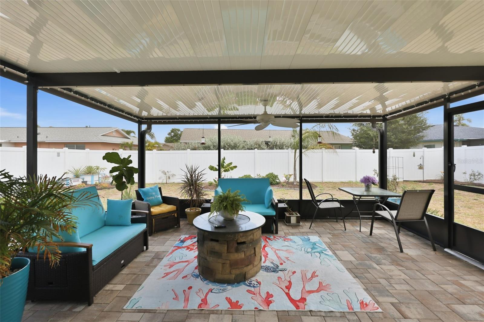 SUN CITY CENTER UNIT 32 - Residential