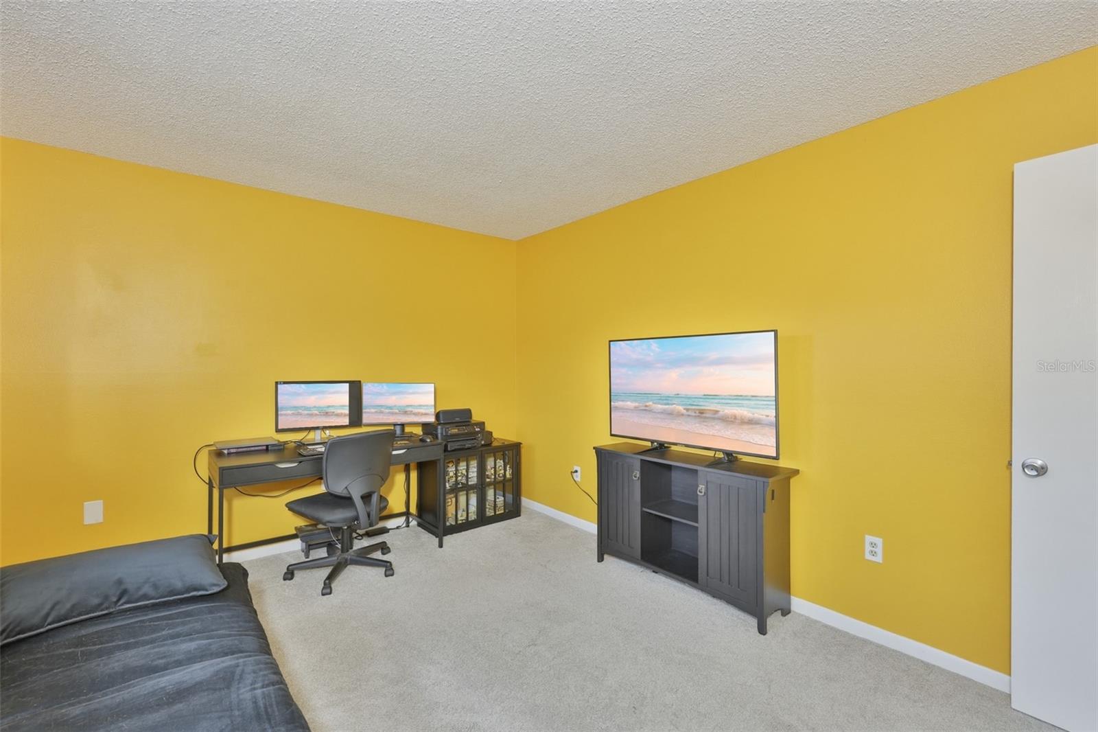SUN CITY CENTER UNIT 32 - Residential