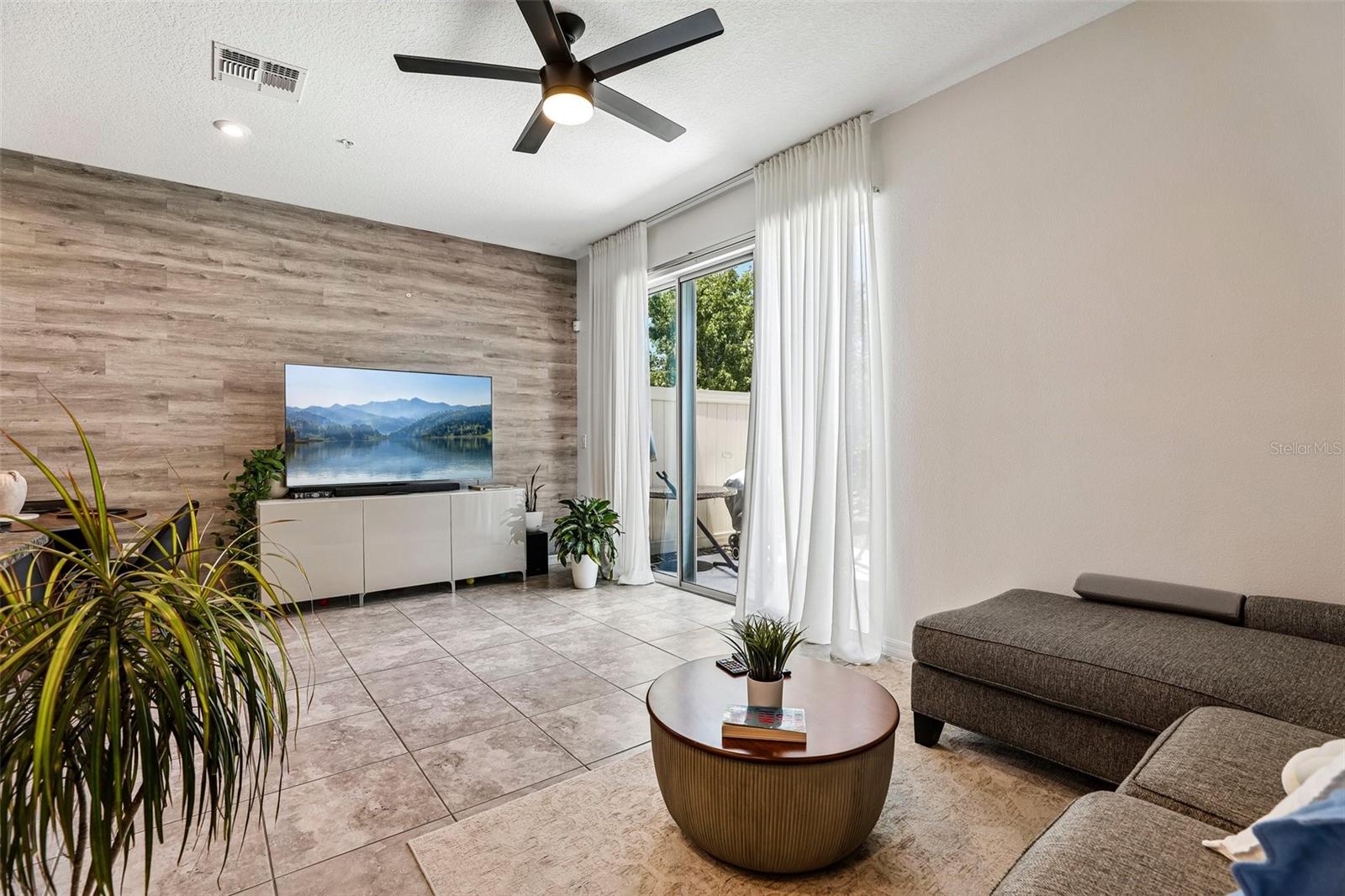 WOODLAND PARK PH 10 - Residential