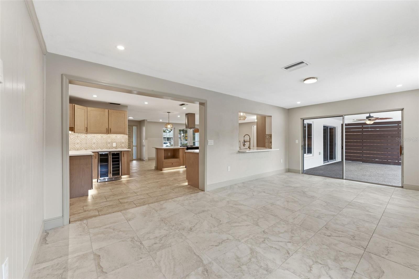 FOX COURT - Residential