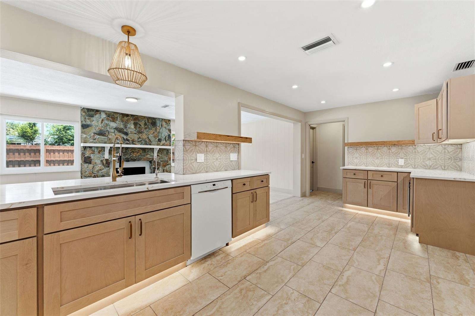 FOX COURT - Residential
