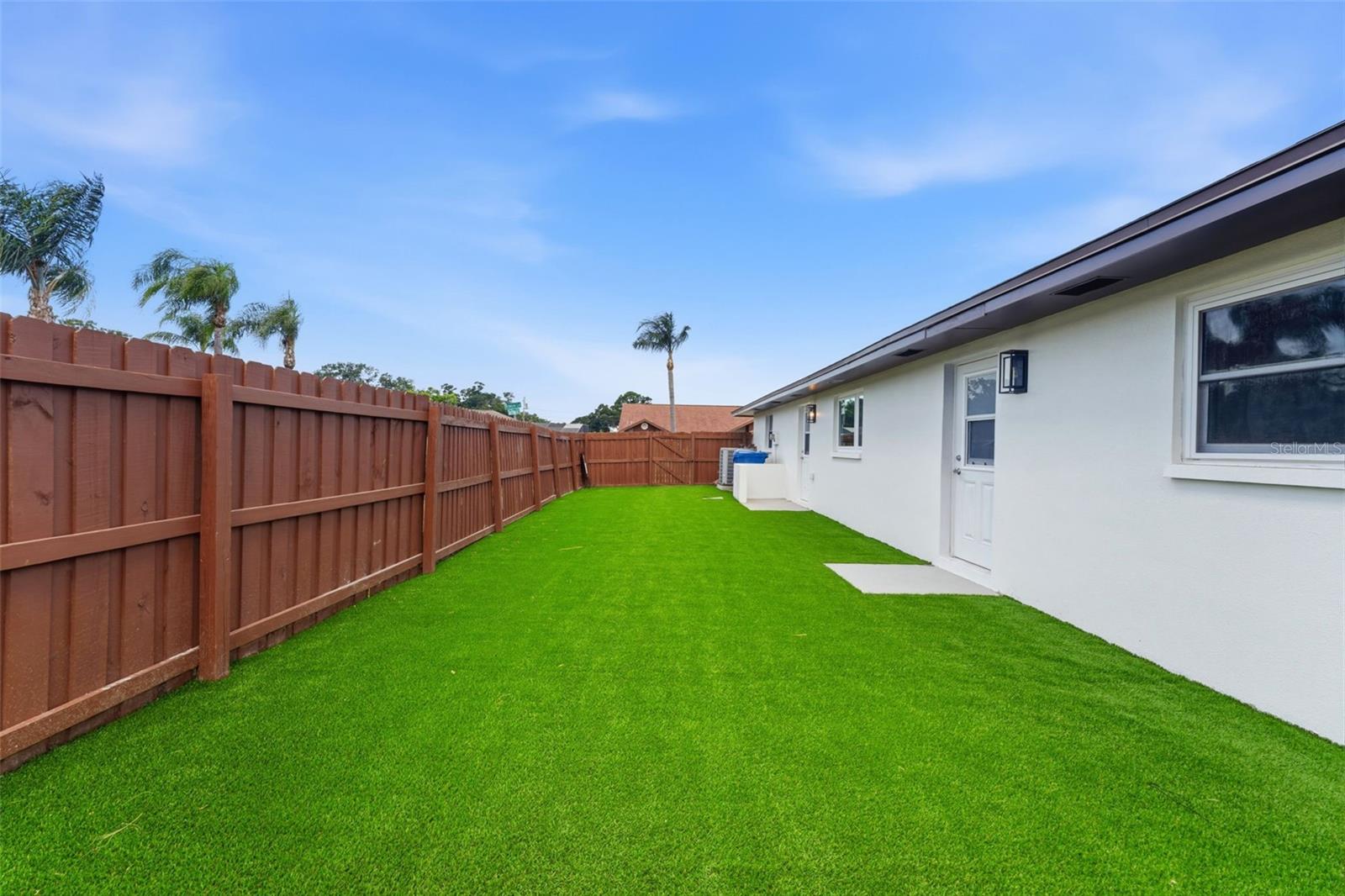 FOX COURT - Residential