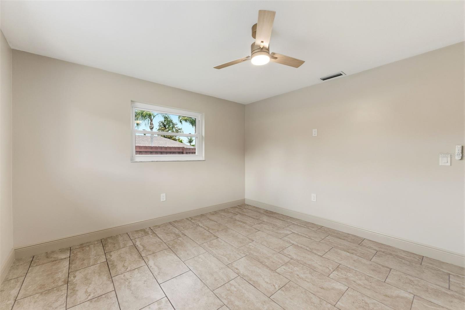FOX COURT - Residential
