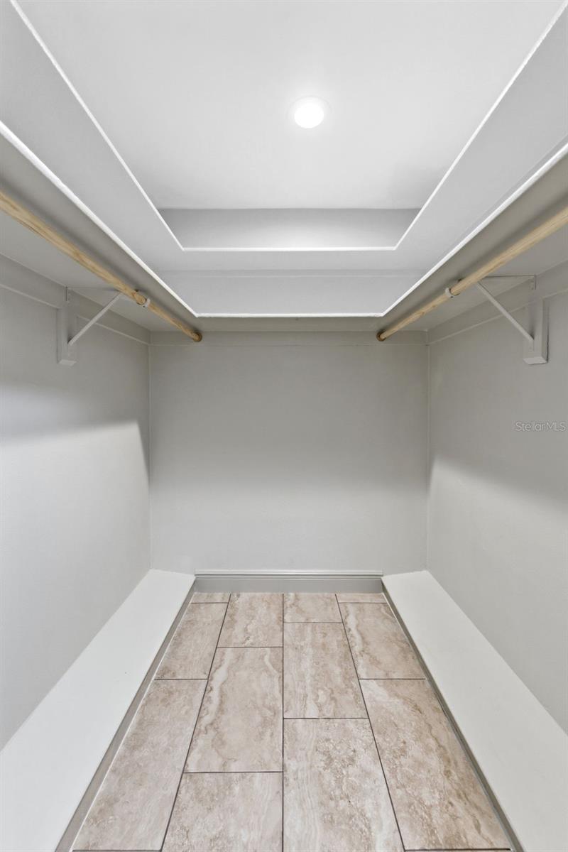 FOX COURT - Residential