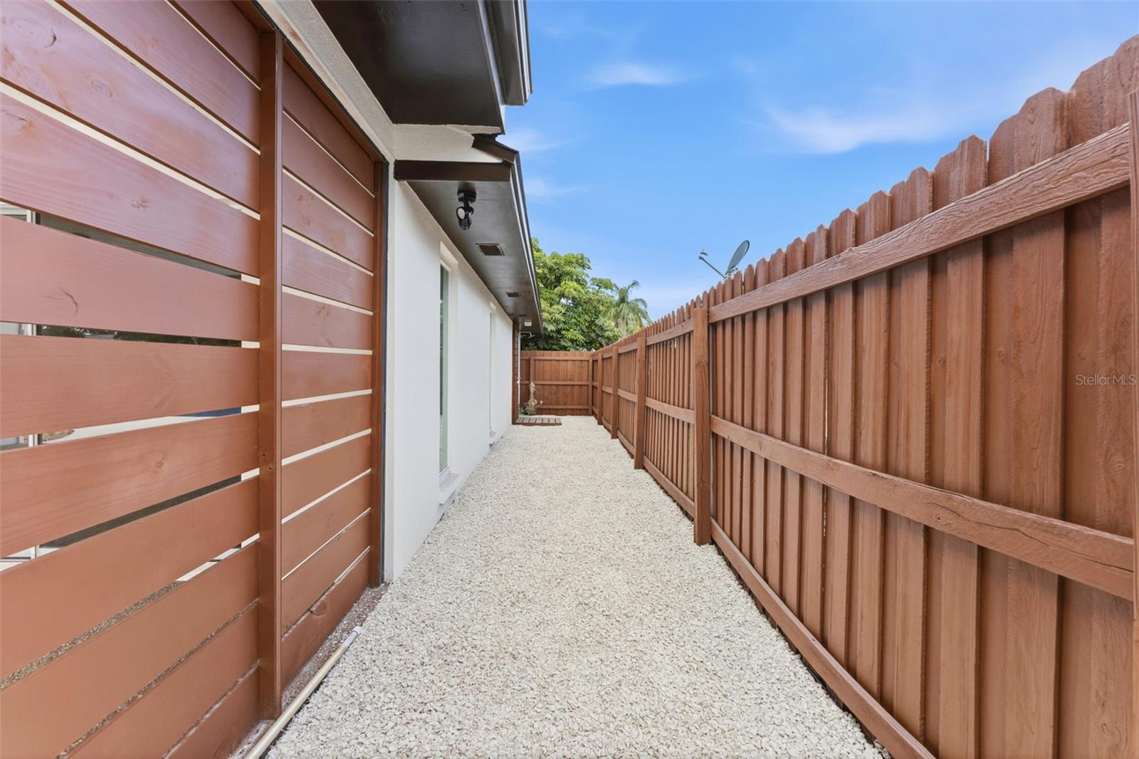 FOX COURT - Residential