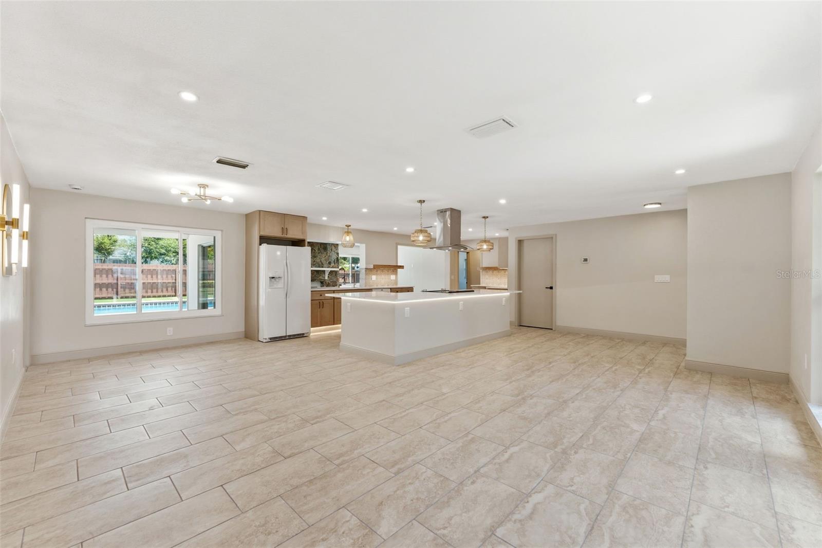 FOX COURT - Residential