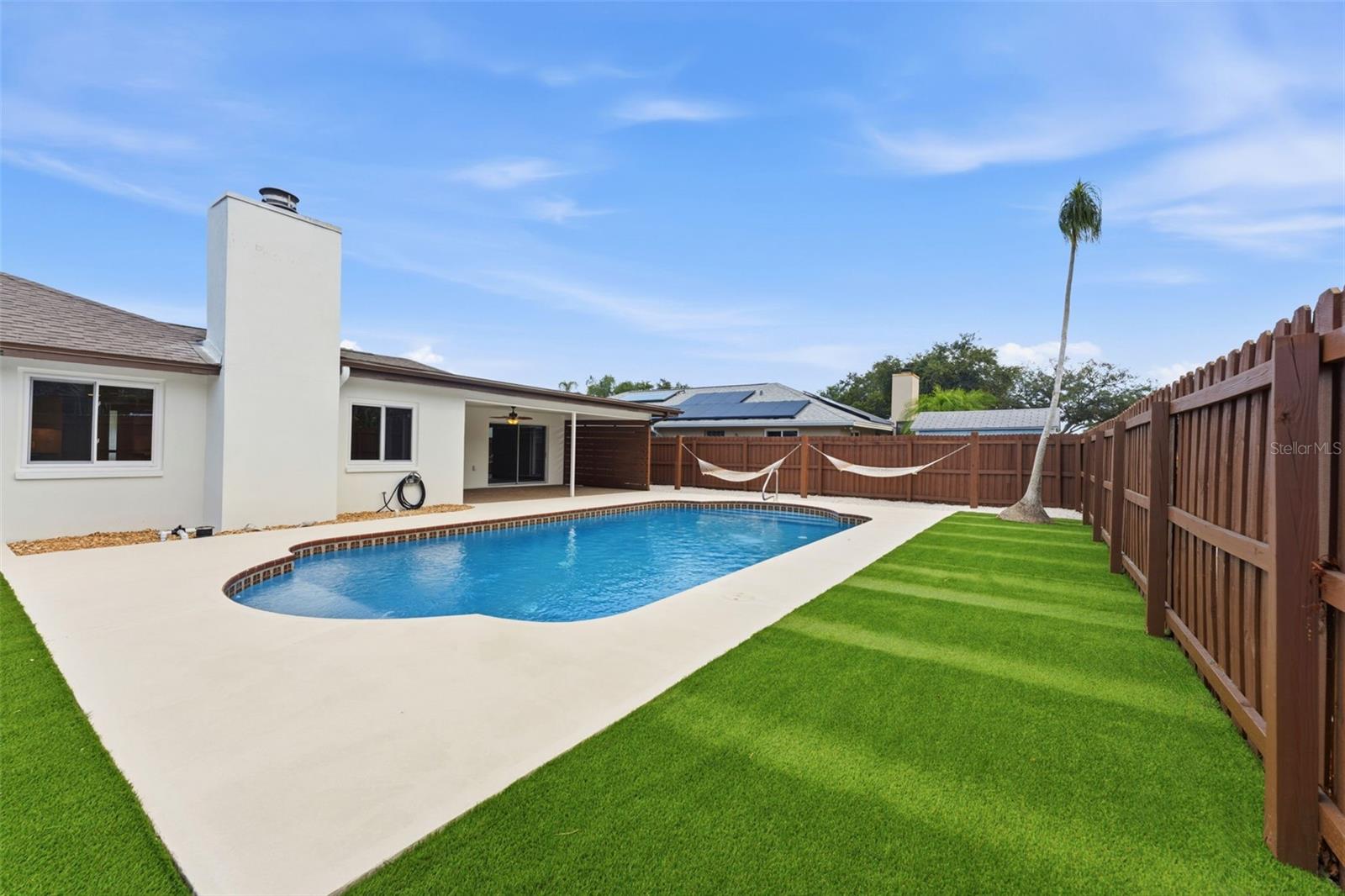 FOX COURT - Residential