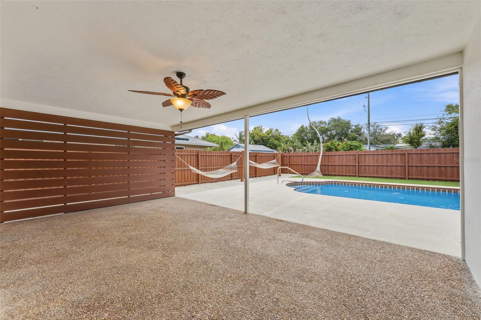 FOX COURT - Residential