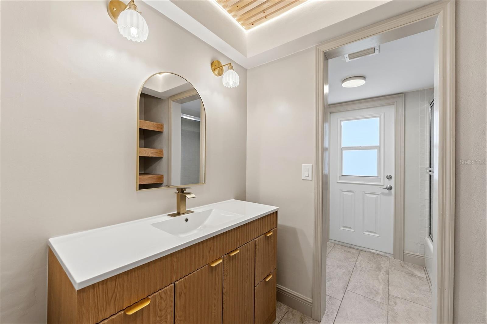 FOX COURT - Residential