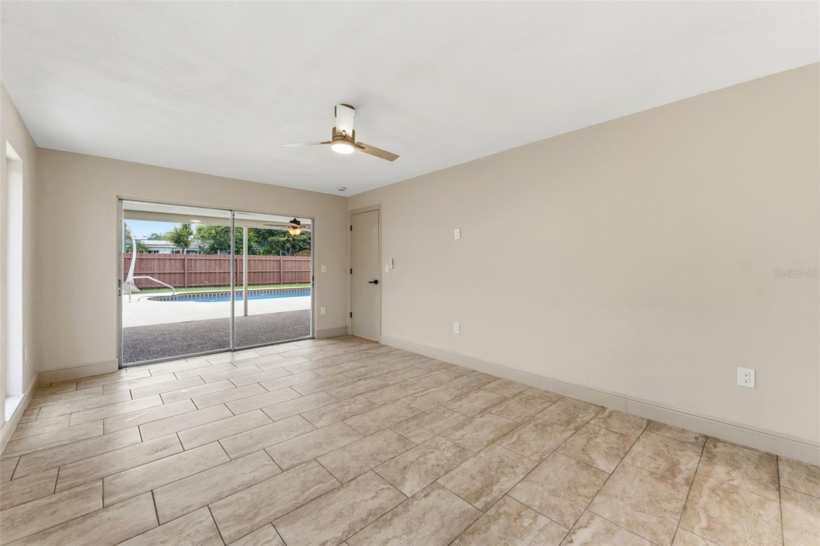 FOX COURT - Residential
